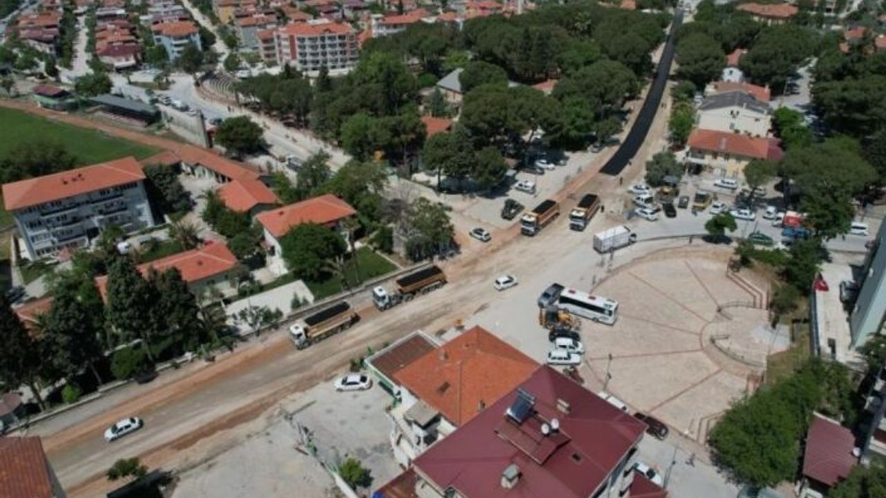 Yatağan’da Birinci Etapta Sıcak Asfaltlama Yapılıyor