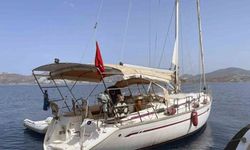 MİLAS AÇIKLARINDA YELKENLİ TEKNE İÇİNDE 81 DÜZENSİZ GÖÇMEN YAKALANDI