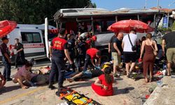 ULA'DA KATLİAM GİBİ KAZA! FRENİ PATLAYAN TUR OTOBÜSÜ SAĞA SOLA ÇARPTI; 2 ÖLÜ, 4'Ü AĞIR, 28 YARALI
