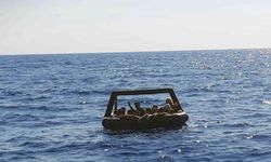 26 DÜZENSİZ GÖÇMEN YUNANİSTAN TARAFINDAN TÜRK KARASULARINA GERİ İTİLDİ