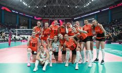 ECZACIBAŞI DYNAVİT, FIVB KULÜPLER DÜNYA ŞAMPİYONASI'NDA FİNALE YÜKSELDİ