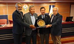 MUTSO MECLİSİ’NDEN MUĞLA'NIN GURURU ACARLAR'A PLAKET