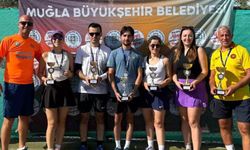 Dalaman'da Geleneksel Cumhuriyet Kupası Mix Tenis Turnuvası coşkusu