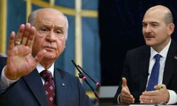 Devlet Bahçeli elini öpmek isteyen Süleyman Soylu'yu engelledi