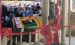 Galatasaraylı Yiğit, Bodrum'da gözyaşlarıyla son yolculuğa uğurlandı