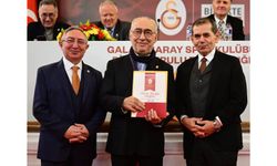 Usta sanatçı Galatasaraylı olduğunu resmen ilan etti! Şener Şen, Divan Kurulu üyesi oldu