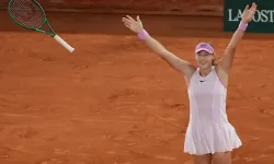 19 Yaşındaki Mirra Andreeva Tarih Yazdı: Roland Garros'ta Şampiyon