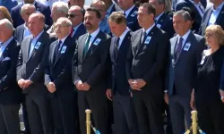 Kılıçdaroğlu ile Özel TBMM'deki cenaze töreninde tokalaştı