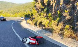 Ula'da devrilen motosiklet sürücüsü hayatını kaybetti