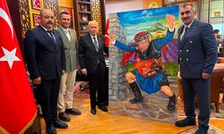 MHP Muğla'dan, Lider Bahçeli'ye 'Zeybek' tablosu