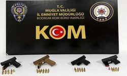 Bodrum'da polisten kaçan dört şüpheli ruhsatsız silahlarla yakalandı