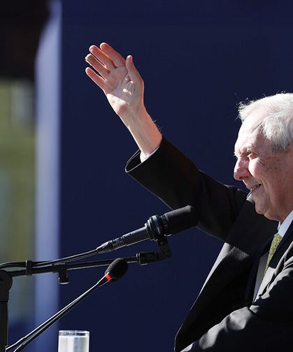 Aziz Yıldırım yeniden Fenerbahçe başkanı seçildi