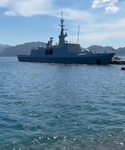 Fransız fırkateyni Marmaris’e demirledi