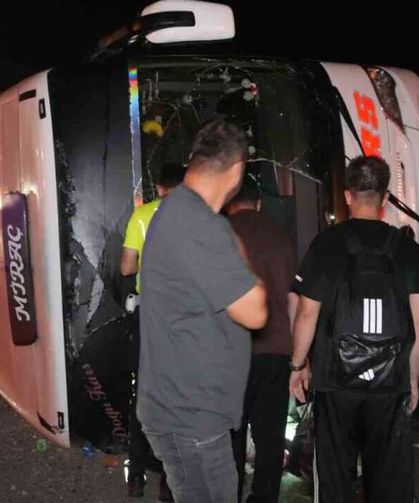 Kırıkkale'de yolcu otobüsü devrildi: 40 yaralı