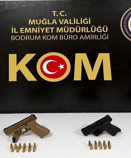 Bodrum'da polisten kaçan dört şüpheli ruhsatsız silahlarla yakalandı