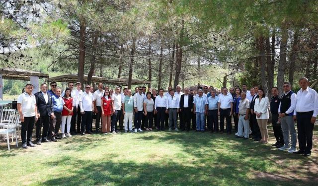 Başkan Aras STK'lar ve muhtarlar ile Ula'da bir araya geldi
