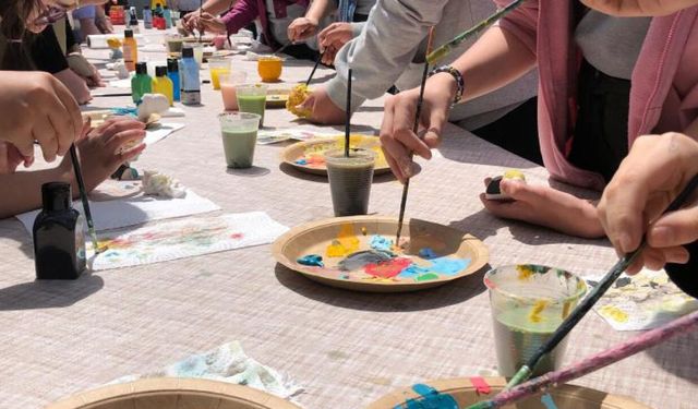 Gönüllü gençlerden Kavaklıdere'de miniklere anlamlı etkinlik