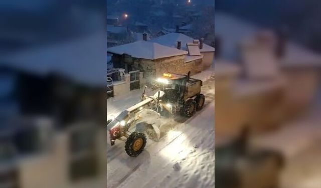 KAVAKLIDERE'DE KAR YAĞIŞI ETKİLİ OLDU