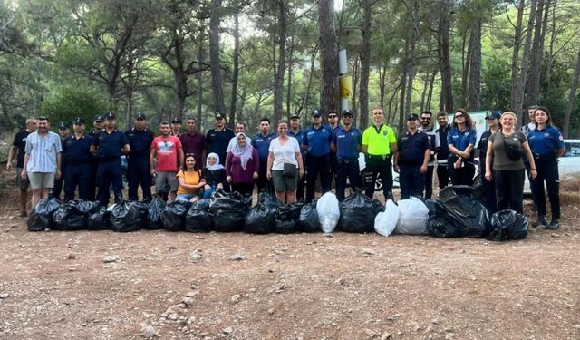 Muğla Ula’da orman yangınlarına karşı çevre temizliği etkinliği yapıldı