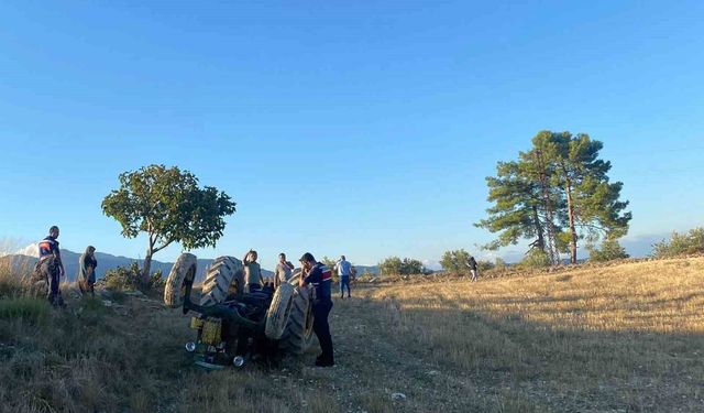 Kendi kullandığı traktörün altında kalarak yaşamını yitirdi