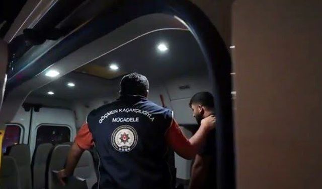 Göçmen kaçakçılığına bir darbe daha! 2 kişi tutuklandı
