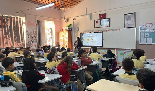 Fethiye’de geleceğin çevrecileri yetişiyor: 34 okulda geri dönüşüm eğitimi