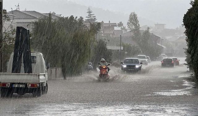Muğla’da kırmızı alarm: Meteorolojiden 5 ilçeye kuvvetli yağış uyarısı!