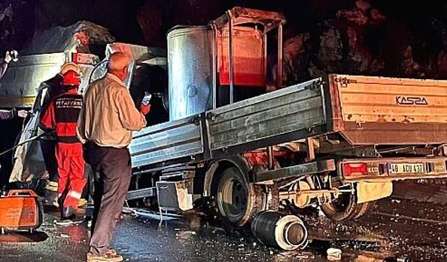 Milas-Yatağan karayolunda korkutan kaza: Süt toplama aracı tıra çarptı
