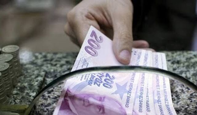 Bakanlık müjdeyi verdi: Üniversite öğrencilerine burs ve kredi ödemeleri yapılıyor