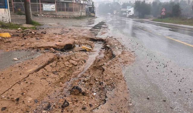 Milas’ta bozuk yollar hayatı olumsuz etkiliyor