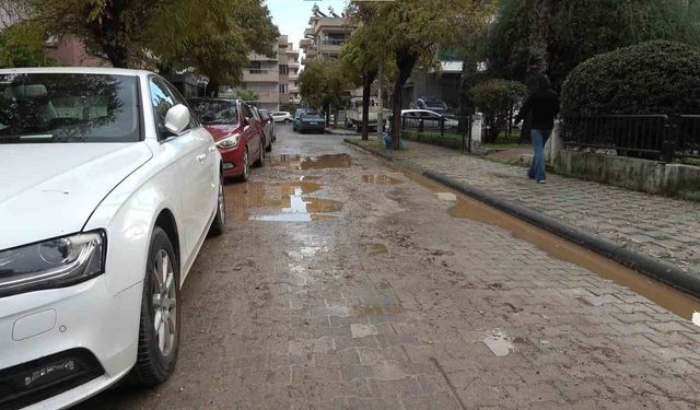Milas’ta sağanak sonrası yollar çamur içinde kaldı