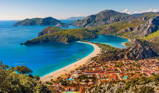 Ölüdeniz bir gecede turkuaza döndü! O anlar havadan görüntülendi