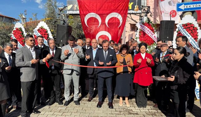 Başkan Tolga Ünsal ilk icraatını yaptı: MHP Köyceğiz ilçe binası yenilendi