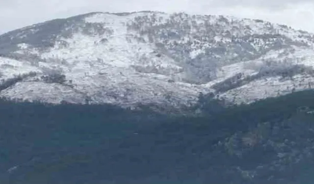 Köyceğiz Sandras Dağı’na yılın ilk karı yağdı!