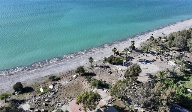 Fethiye’de kıyı ihlallerine yıkım başladı