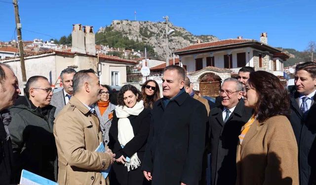 Vali Akbıyık, Muğla’nın Yaşayan Tarihi Saburhane’yi ziyaret etti