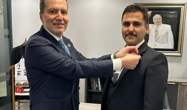 Rozetini Erbakan taktı! Yasin Ali Yıldırım Seydikemer'e başkan oldu