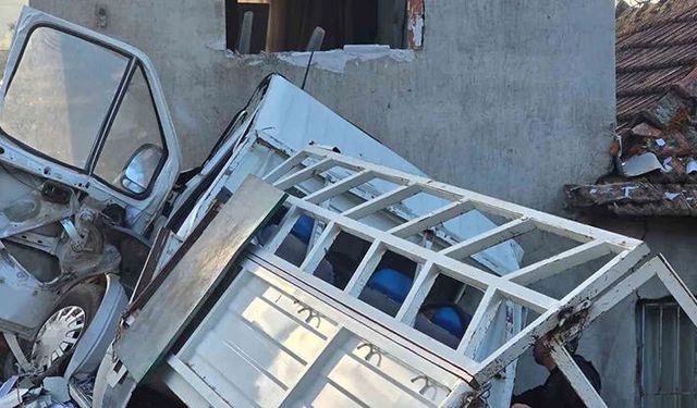 Seydikemer'de feci kaza can aldı! 19 yaşındaki sürücü hayatını kaybetti