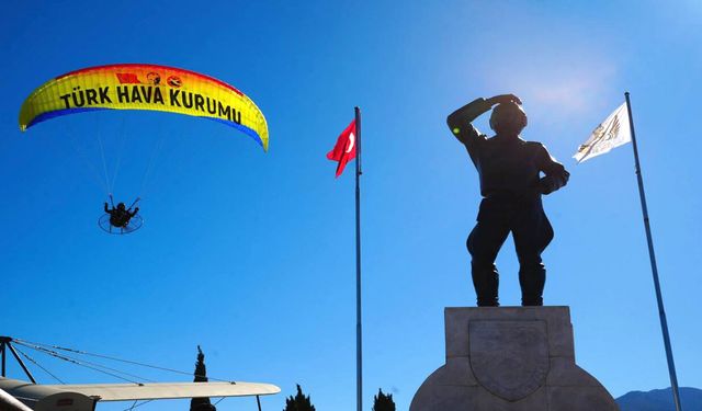 Fethiye’ye adını veren Şehit Pilot Fethi Bey’e gösteri uçuşlu anma