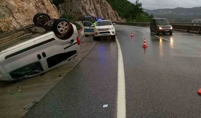 Menteşe’de Korkunç Kaza: Kamyonet Takla Attı