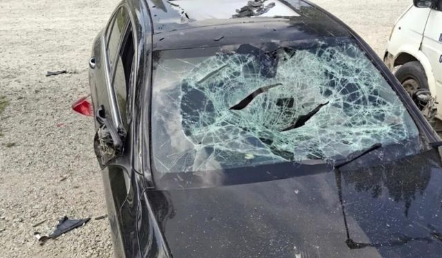 Bodrum’da kıskançlık krizi: Lüks otomobili hurdaya çevirdi