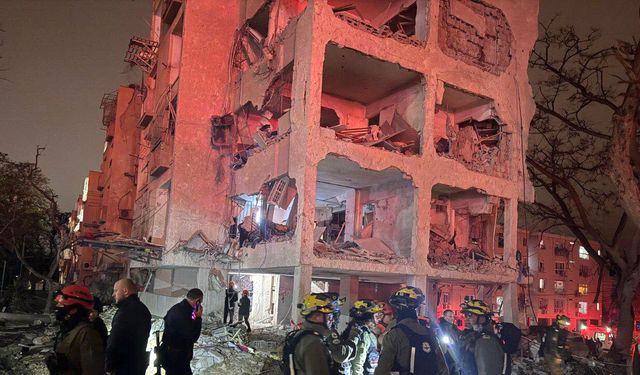 İran, İsrail nükleer tesisi yakınındaki şehri vurdu: En az beş ölü yüzlerce yaralı