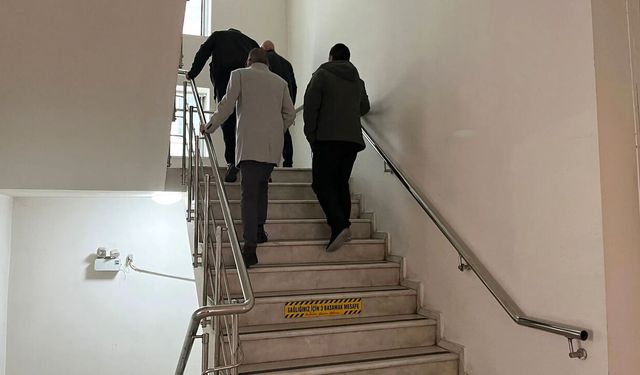Menteşe’de asansör krizi: 'Açıldı' dendi kapalı çıktı