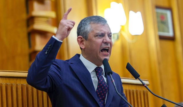 Özgür Özel'in ekibinden 28 CHP Parti Meclisi üyesi istifa etti