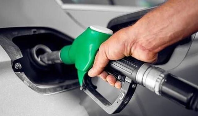 Araç Sahiplerinin Dikkatine! Benzine Zam Geliyor!