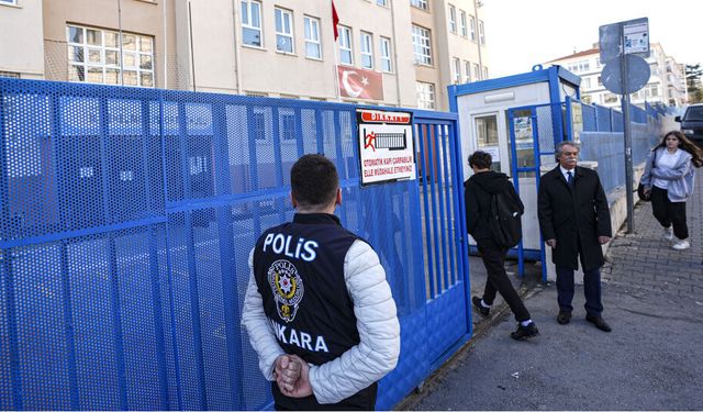 Saldırılara güvenlik önlemi: Okullara 'randevusuz' kimse alınmayacak