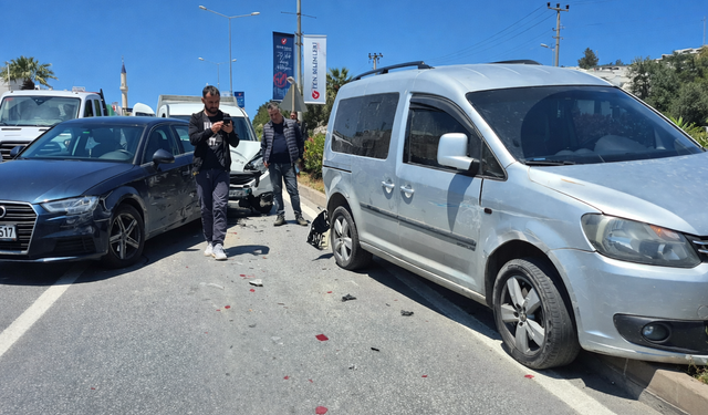 Bodrum’da trafik kazası: 4 araç kazaya karıştı