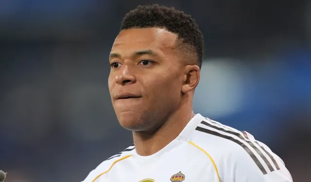 Real Madrid'de Kylian Mbappe krizi büyüyor!