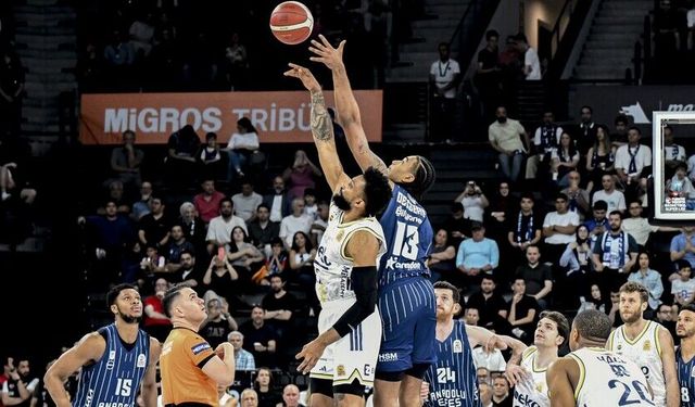 Basketbol Süper Ligi'nde finale çıkan ilk takım Fenerbahçe Beko!