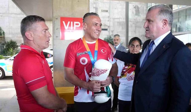 Gençlik ve Spor Bakanı Bak'tan Muğla'ya tesis müjdesi